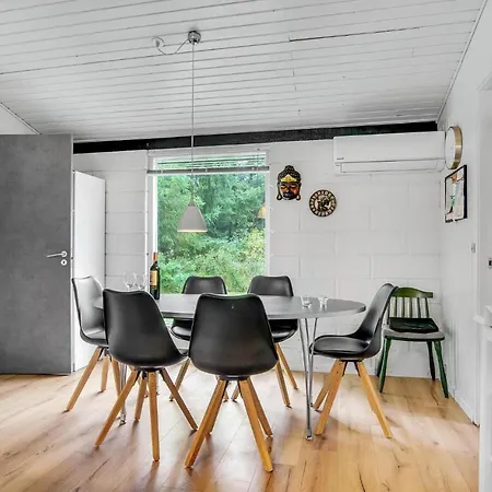 Gorgeous Home In Lokken With Sauna * Løkken