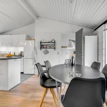 Gorgeous Home In Lokken With Sauna Løkken
