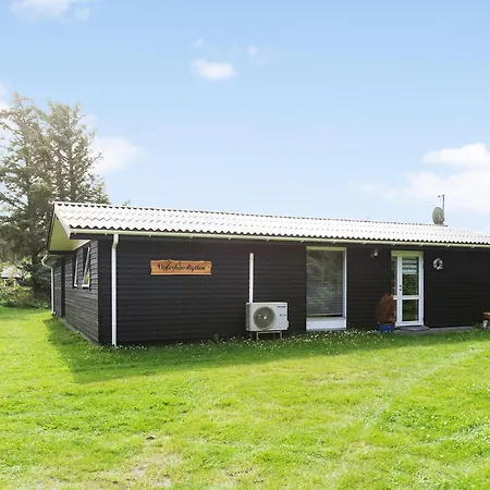 Tatil Evi Gorgeous Home In Lokken With Sauna