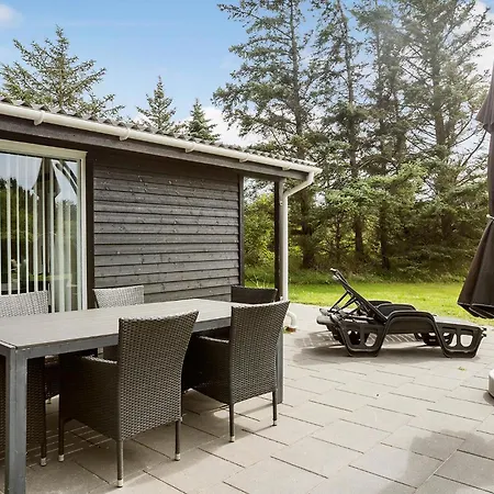 Gorgeous Home In Lokken With Sauna Tatil Evi *